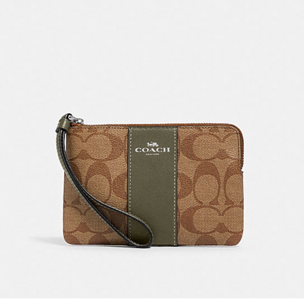 Coach wristlet slightly used no imperfections - Picture 1 of 2